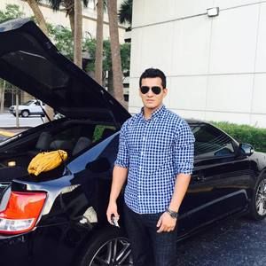 Meet your Posher, Moises